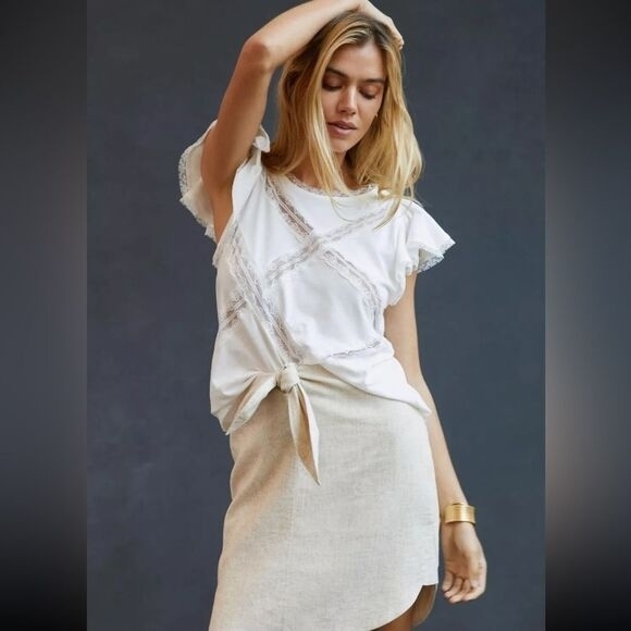 Elegant White Lace Trimmed Women's Top - Picture 2 of 6